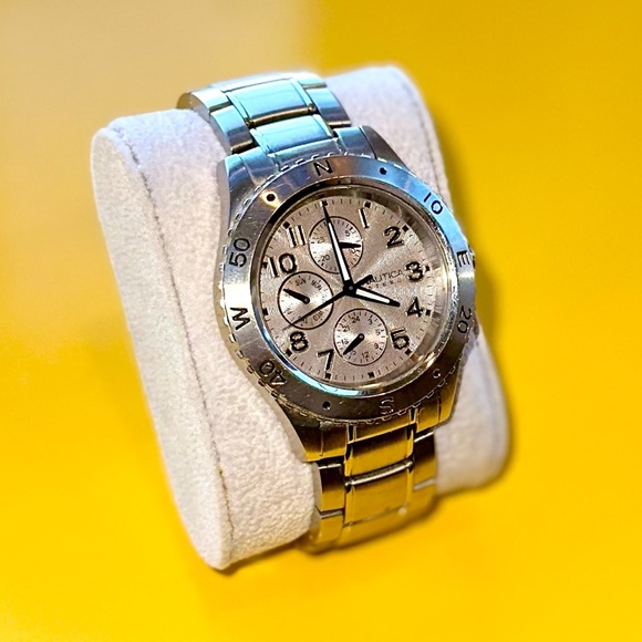 Vintage Nautica Stainless Steel Watch - Picture 14 of 16